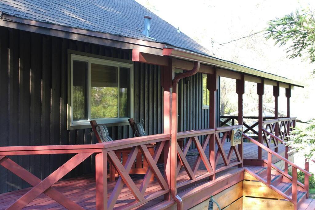 Rustic Chapparal Cabin At Bass Lake Heights Vila Oakhurst Exterior foto